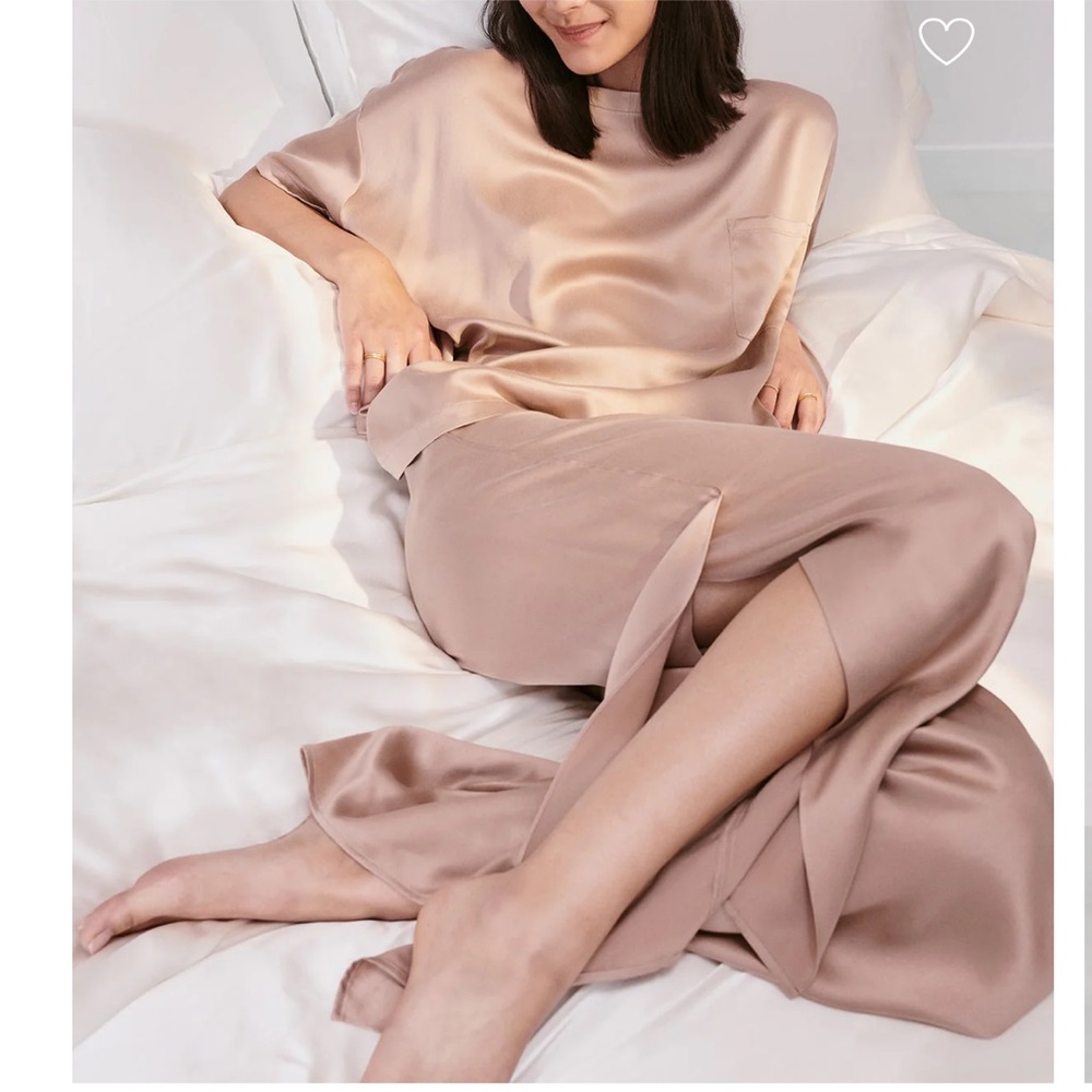 Lunya Washable Silk Tee Pant Set